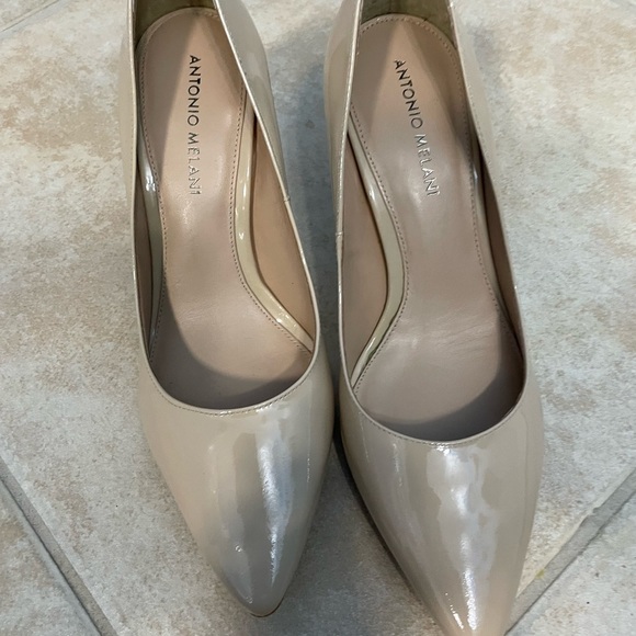 ANTONIO MELANI Cream Heels Elegant Slip-On Design - Picture 1 of 3